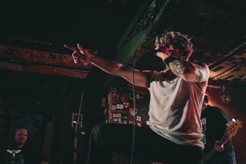 251207-WALL-HOUND-web-38