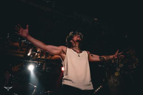 251207-WALL-HOUND-web-45