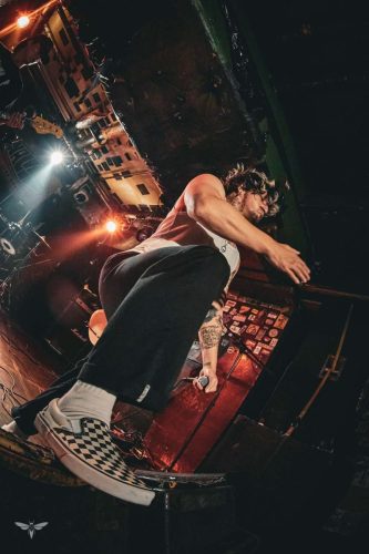 251207-WALL-HOUND-web-54